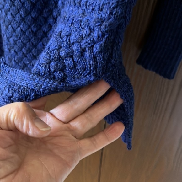 Athleta long sleeved navy mixed with black long sweater. Size Small - Picture 4 of 10